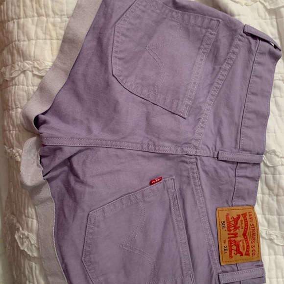 Levi’s shorts - Picture 2 of 4